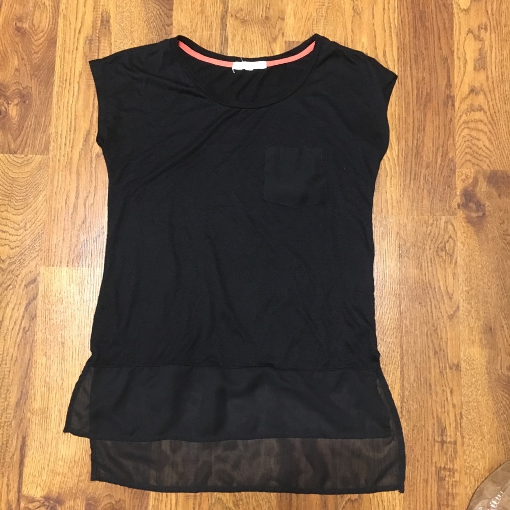 Black t shirt